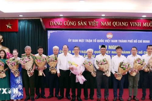 Phó Bí thư Thành ủy kiêm giữ chức Chủ tịch Ủy ban MTTQ Thành phố Hồ Chí Minh