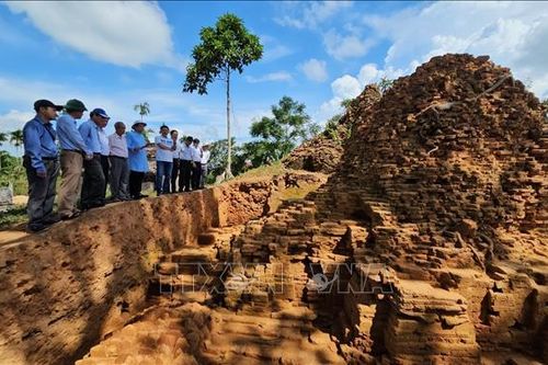 Mở rộng diện tích khai quật khảo cổ Tháp đôi Liễu Cốc