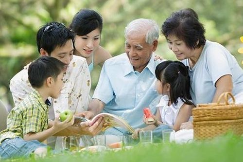 Tăng gắn hết trong gia đình đa thế hệ