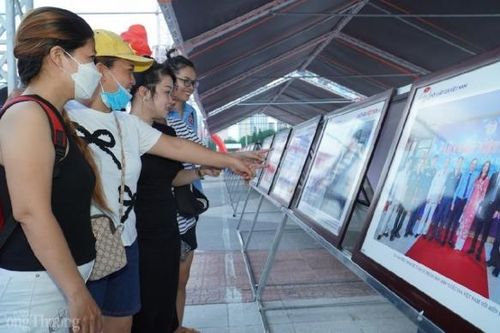 Khánh Hòa: Trưng bày ảnh về biển, đảo quê hương