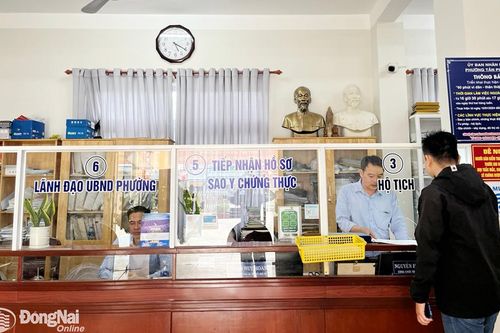 Xây dựng chính quyền thân thiện vì dân