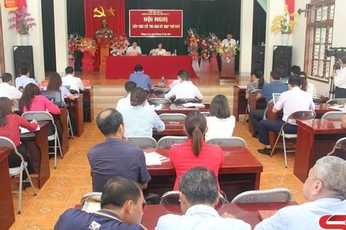 Đoàn đại biểu Quốc hội tỉnh tiếp xúc cử tri xã Phiêng Khoài