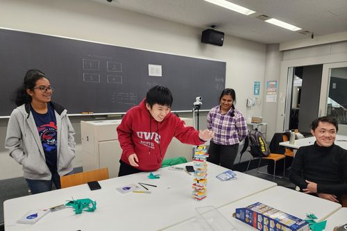 Sinh viên UWE Bristol - Phenikaa Campus tập dượt ghi điểm với nhà tuyển dụng thời 4.0 với chuỗi hoạt động sinh viên phong phú
