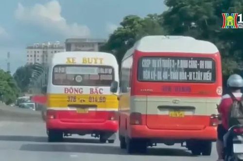 Xe buýt rượt đuổi, chèn ép nhau trên quốc lộ 1A