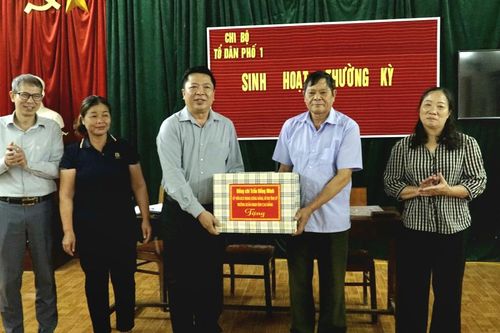 Bí thư Tỉnh ủy Trần Hồng Minh dự sinh hoạt chi bộ tổ dân phố 1, thị trấn Nguyên Bình (Nguyên Bình)
