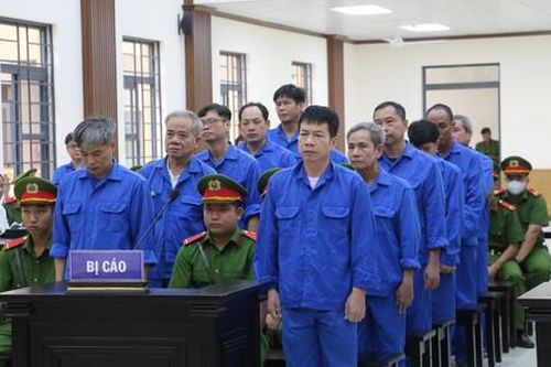 Hàng chục cán bộ, giám đốc doanh nghiệp hầu tòa vì quyết toán khống, tham ô