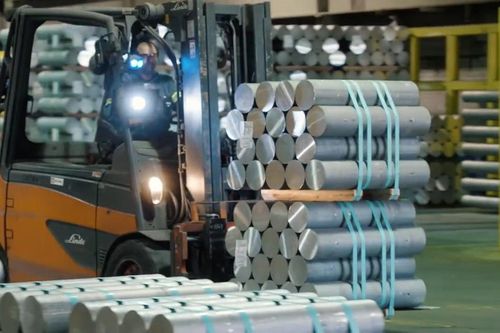 Cận cảnh nhà máy sản xuất nhôm không carbon