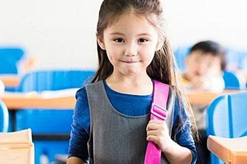 8 cách dạy con cha mẹ tưởng tốt nhưng lại vô cùng độc hại khiến trẻ mất tự tin, tổn thương lòng tự trọng