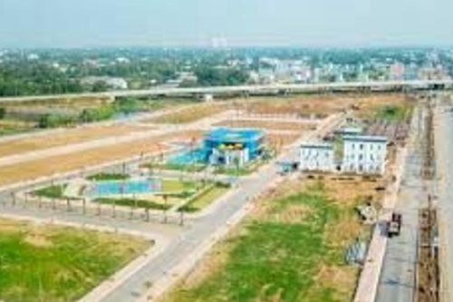 Thị trường đất nền sôi động trở lại