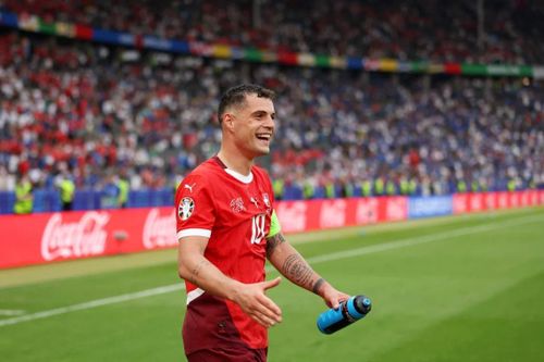 Cú lội ngược dòng ngoạn mục của Xhaka