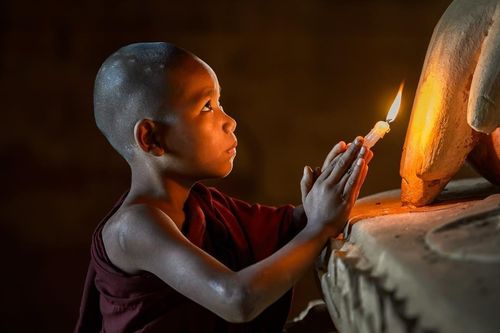 Đừng chỉ tìm ở đạo Phật những an ủi và che chở thần bí