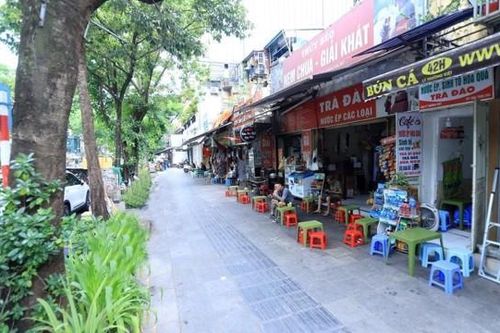 Nên sớm cho thuê vỉa hè