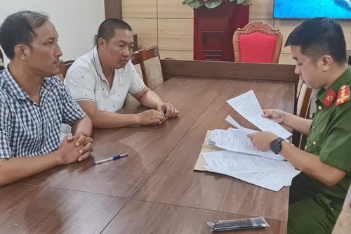 Quảng Ninh: tạm giữ hình sự 2 lái xe 'taxi dù' có hành vi xấu xa