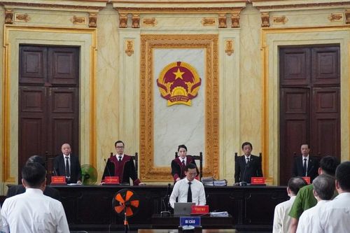 Đề nghị tuyên phạt cựu Chủ tịch 6-7 năm tù, cựu Tổng giám đốc Resco 5-6 năm tù