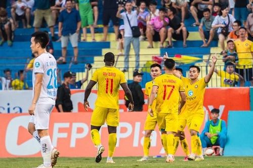 Bị từ chối bàn thắng, Nam Định gục ngã ở bán kết cúp Quốc gia