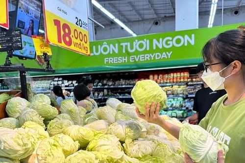 Hạn chế tăng giá hàng hóa sau đợt tăng lương: Giám sát niêm yết, công khai về giá