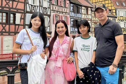MC Bình Minh và vợ doanh nhân đưa 2 ái nữ du lịch châu Âu