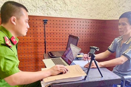 Lắp camera trong nhà nghỉ, quay lén cảnh nhạy cảm rồi tống tiền