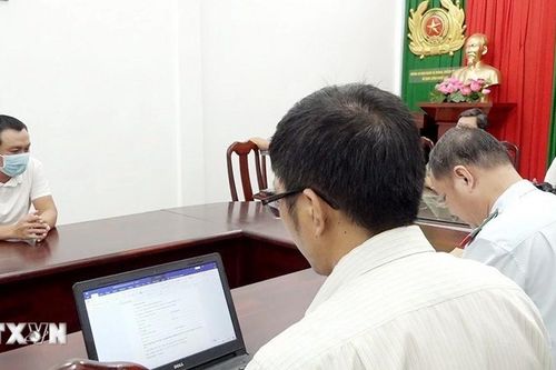 Phạt 2 đối tượng đăng thông tin sai sự thật về tảng đá hình ông Thích Minh Tuệ
