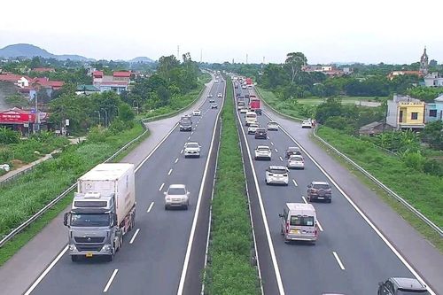 Vẫn còn hơn 320.000 xe hết tiền tài khoản ETC chạy vào 4 tuyến cao tốc