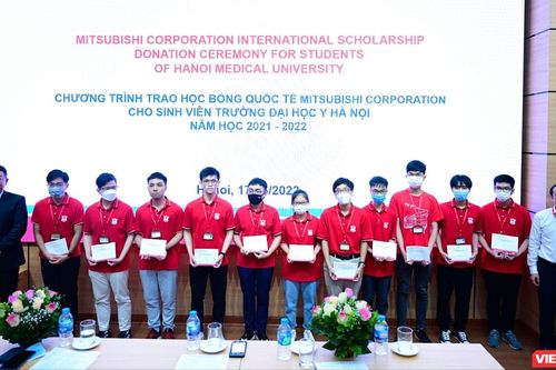 Miễn phí 100% tiền học, tiền ở cho 5 sinh viên có hoàn cảnh đặc biệt khó khăn