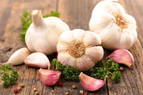 Ăn tỏi có tác dụng gì, những người nào nên hạn chế ăn tỏi?