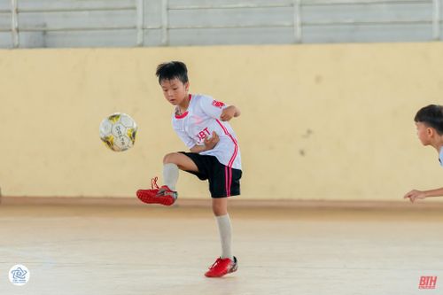 U8 và U10 Thanh Thái Thiệu Hóa: 'Đá đẹp, cổ vũ đẹp'