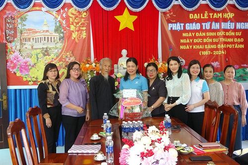 Hội Liên hiệp Phụ nữ Việt Nam thăm Phật hội Tứ Ân Hiếu Nghĩa
