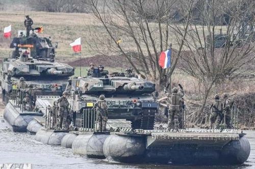 NATO tăng cường quân sự gần biên giới, Nga không bỏ qua việc này
