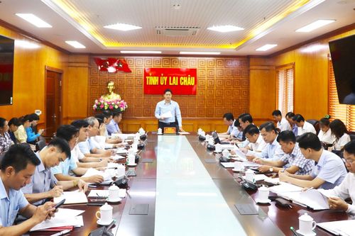 Tiếp tục nâng cao nhận thức, hành động để thực hiện tốt quy chế dân chủ ở cơ sở