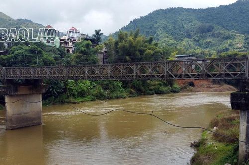 Sửa chữa cầu thép xã Dương Quỳ