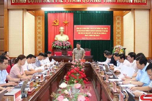 Thường trực Tỉnh ủy làm việc với Ban Thường vụ Huyện ủy Quỳnh Nhai