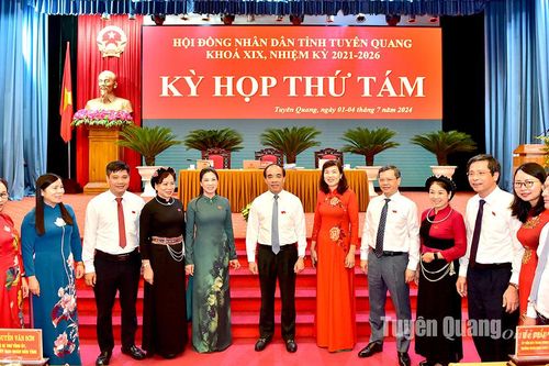 Bế mạc Kỳ họp thứ 8 HĐND tỉnh khóa XIX, nhiệm kỳ 2021-2026
