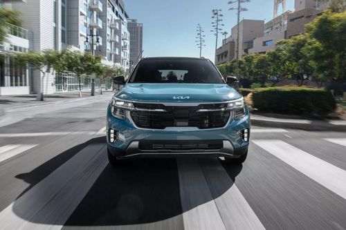Kia Seltos 2025 bị hạ cấp khi giảm kích thước màn hình