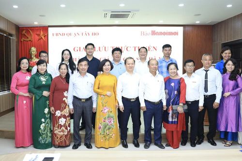 Giao lưu trực tuyến 'Phát huy giá trị của Sen Hà Nội trong cuộc sống hiện nay'