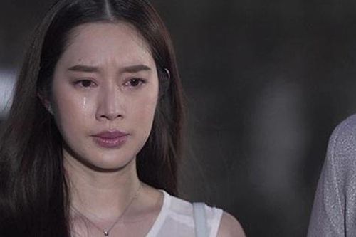 Sắp cưới chồng gia thế giàu có, tôi suy sụp muốn hủy hôn sau khi đọc xong tờ giấy mẹ anh đưa
