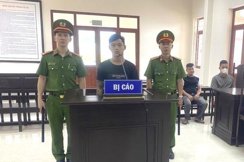 Bỏ mặc bạn gái bị thương nặng sau khi gây tai nạn, nam thanh niên nhận hình phạt từ tòa án