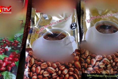 Giám đốc công ty cà phê sản xuất... cà phê giả