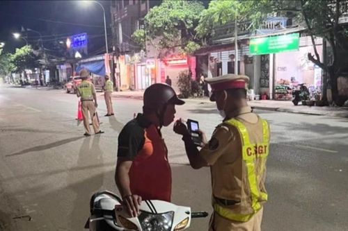 Hòa Bình: Kỷ luật Phó Chi cục trưởng Chi cục thi hành án dân sự huyện