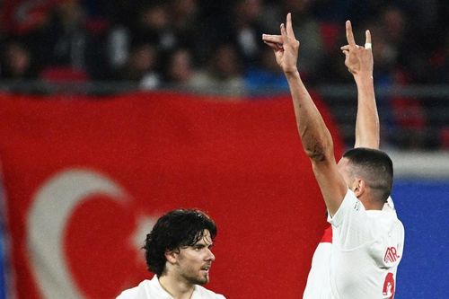Xem EURO từ nước Đức: Nguồn gốc pha ăn mừng gây tranh cãi của Demiral