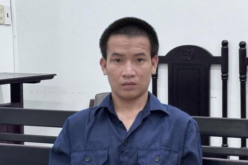 Can thiệp bằng… dao!