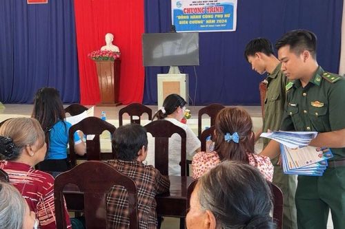Đồn Biên phòng cửa khẩu quốc tế Vĩnh Xương đồng hành cùng phụ nữ biên cương