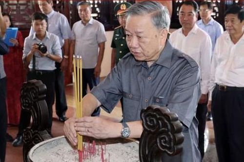 Chủ tịch nước Tô Lâm viếng cố Thủ tướng Võ Văn Kiệt
