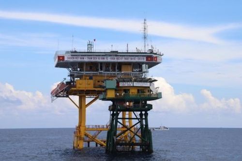 Nhà giàn DK1 - Cột mốc chủ quyền biển đảo quê hương