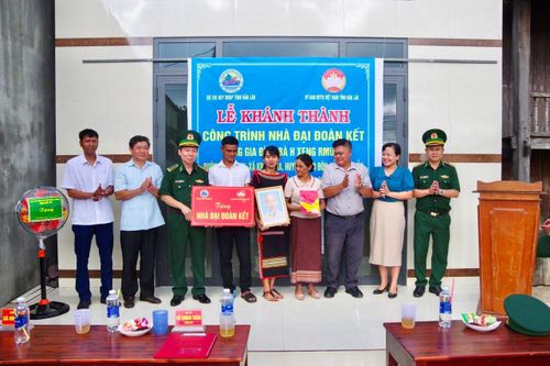 Đắk Lắk: Khánh thành nhà 'Đại đoàn kết' tại xã biên giới Krông Na