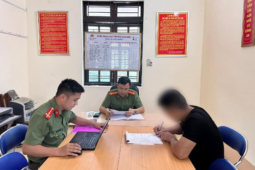 Một Facebooker bị phạt 5 triệu đồng