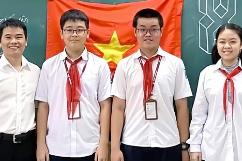 Một lớp học ở Hà Nội có 4 thủ khoa thi lớp 10