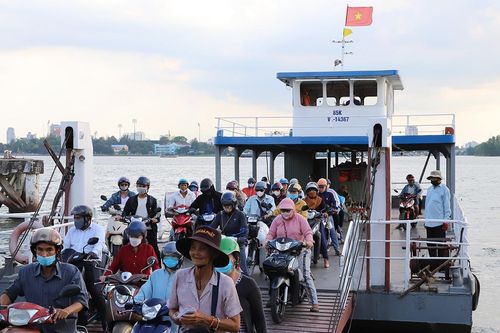 Gia hạn hoạt động bến phà qua sông Hậu sau phản ánh của VietNamNet