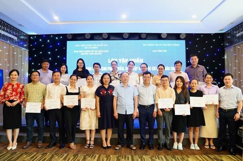 Tập huấn kiến thức về quyền con người cho phóng viên, biên tập viên