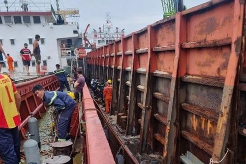Điều tra nguyên nhân tử vong của 2 công nhân dưới hầm tàu